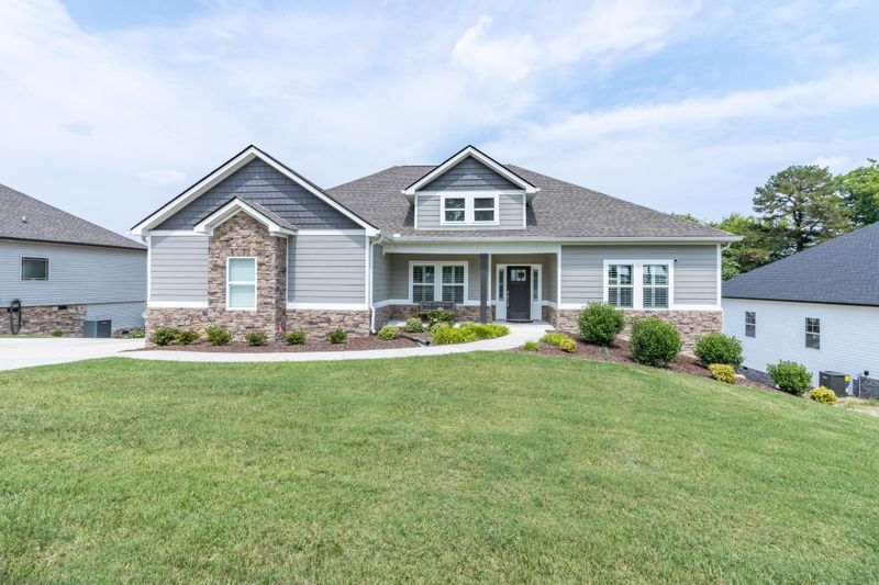 1094 Boynton Dr, Ringgold, GA 30736