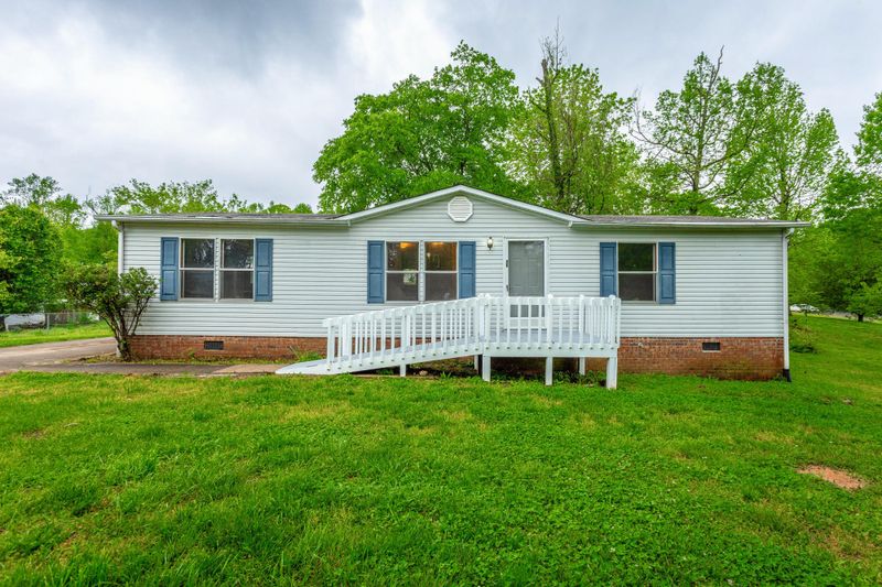 63 Betsy Ln, Rossville, GA 30741
