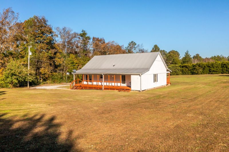 115 Meadow Dr, Chickamauga, GA 30707