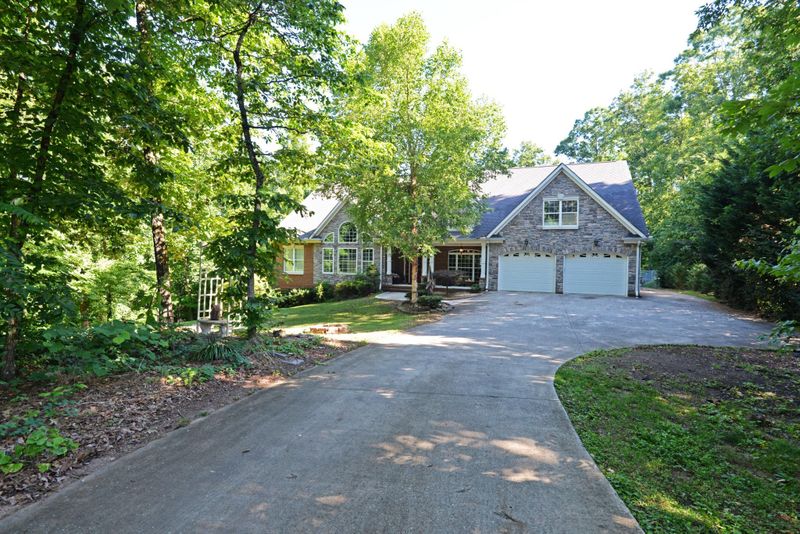 241 Fox Trot Trl, Ringgold, GA 30736