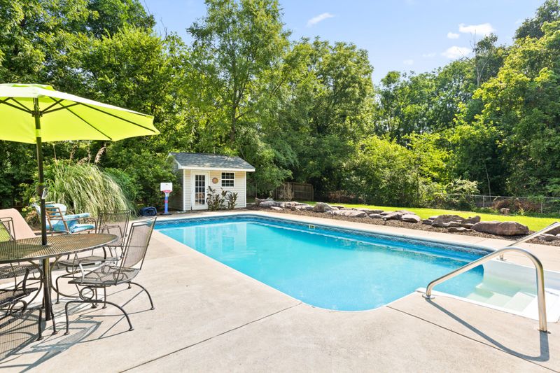 460 Morning Glory Dr, Ringgold, GA 30736