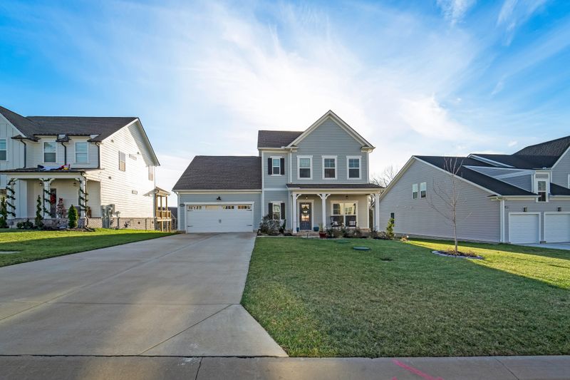 6464 Desmond Ave, Murfreesboro, TN 37128