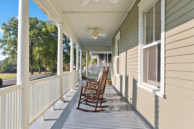 211 Barnhardt Cir, Fort Oglethorpe, GA 30742