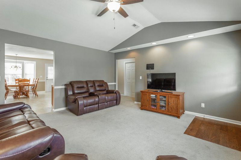 915 Spring Meadows Dr, Ringgold, GA 30736