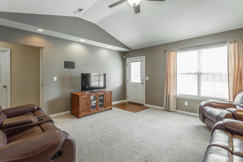 915 Spring Meadows Dr, Ringgold, GA 30736