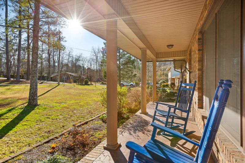 110 S Azalea Dr, La Fayette, GA 30728