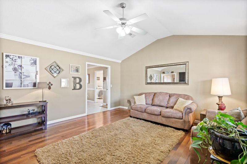 947 Spring Meadows Dr, Ringgold, GA 30736