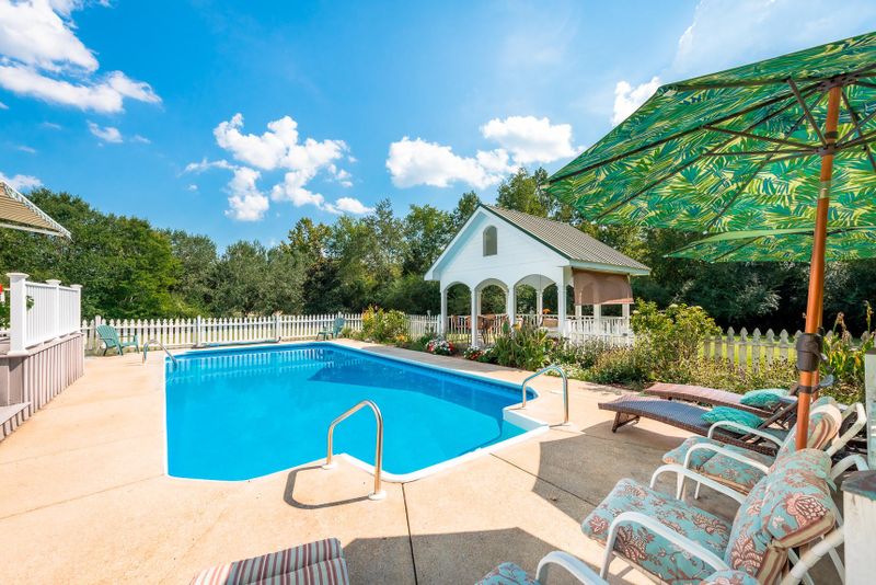 80 Donna Ln, Ringgold, GA 30736