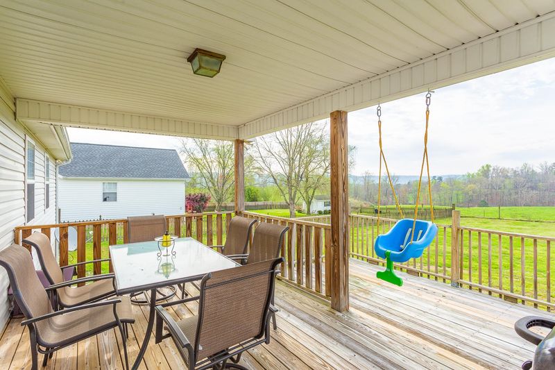 201 Spring Wind Cir, Ringgold, GA 30736