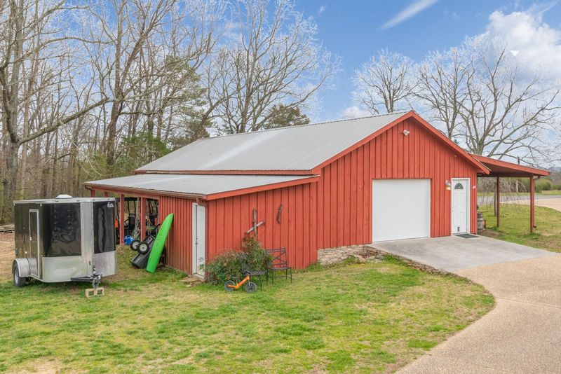 255 Paytn Ln, Rock Spring, GA 30739