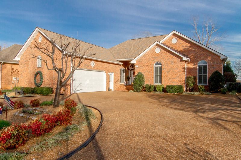 2811 Standing Bear Way, Murfreesboro, TN 37127