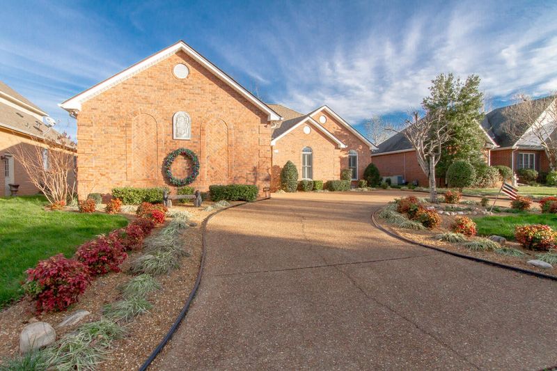 2811 Standing Bear Way, Murfreesboro, TN 37127