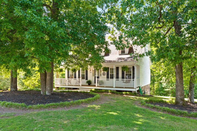 218 Autumn Dr, Ringgold, GA 30736