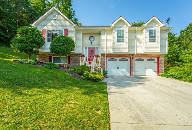 108 Whispering Pine Dr, Ringgold, GA 30736