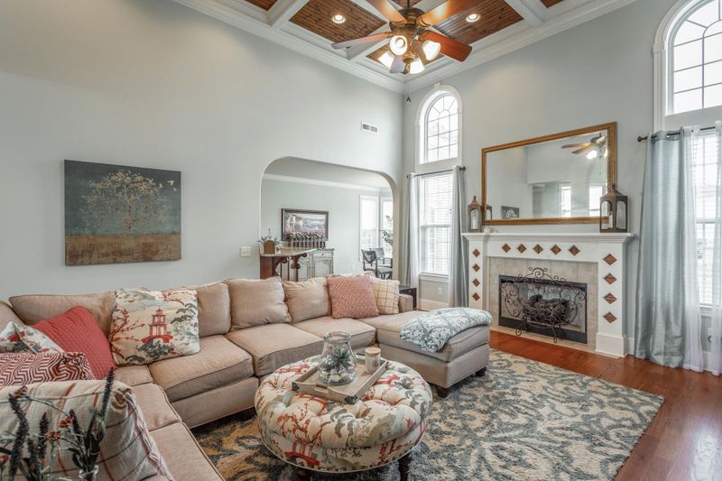 443 Lakeshore Cove Dr, Fort Oglethorpe, GA 30742