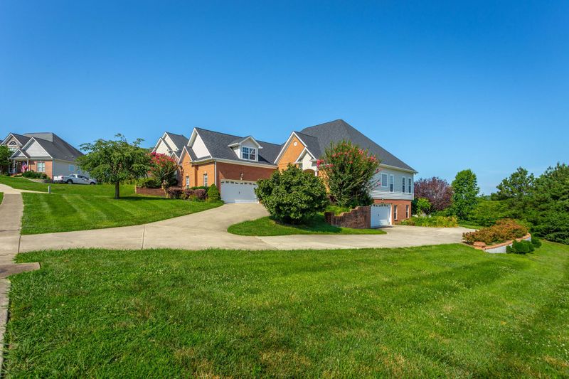 20 Jalopy Ridge Dr, Ringgold, GA 30736