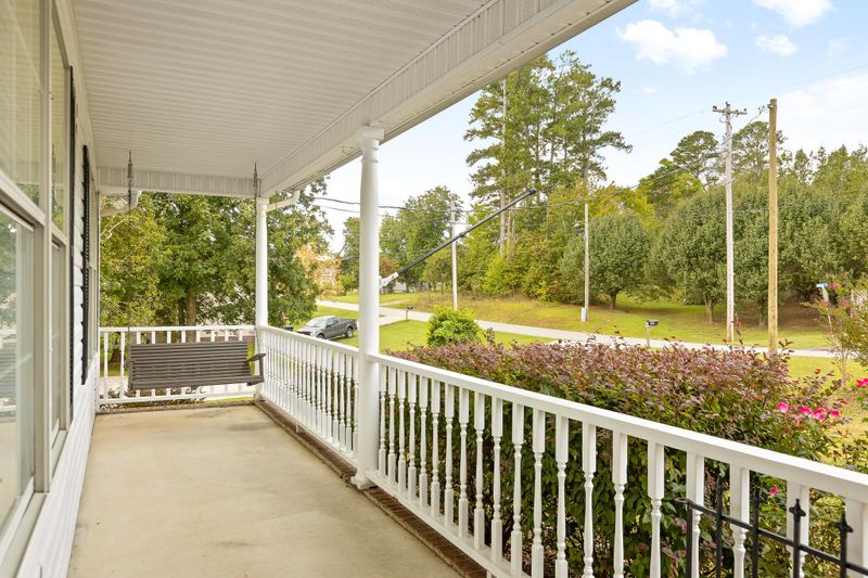 330 Chapman Rd, Ringgold, GA 30736