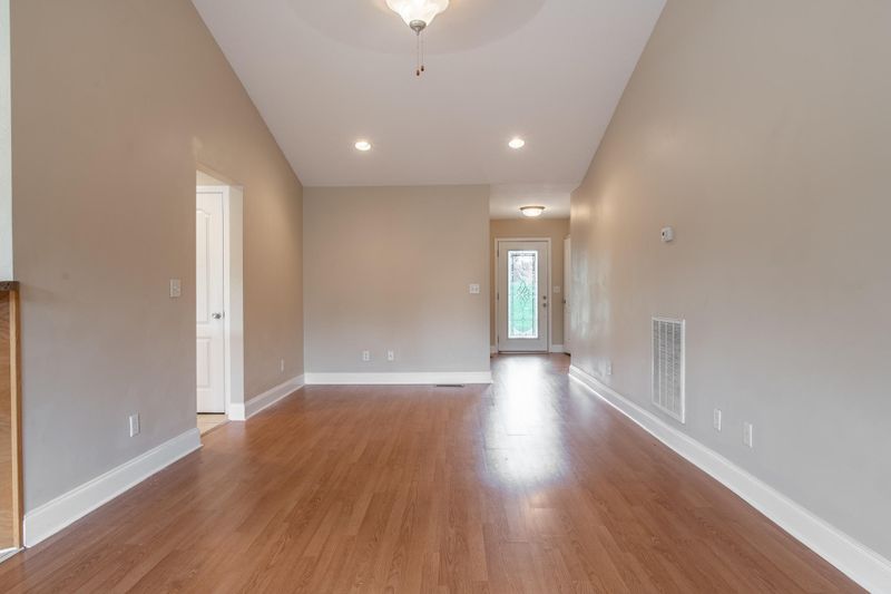 65 Tarvin Rd, Chickamauga, GA 30707