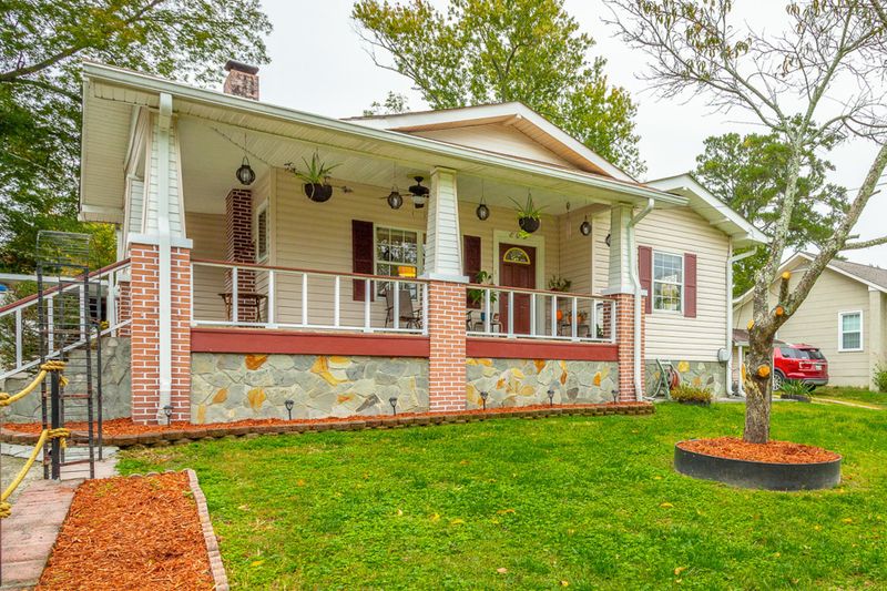 809 Orchard Ter, Rossville, GA 30741