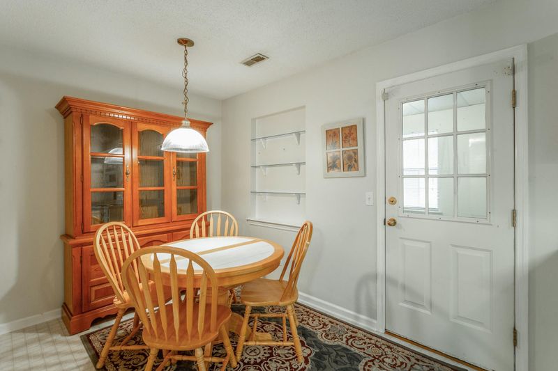 45 Cedar Tree Ln, Rossville, GA 30741