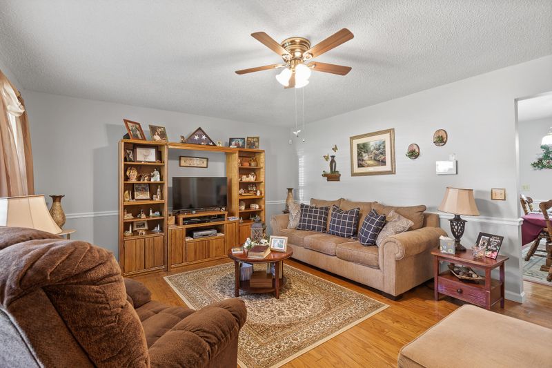 124 Emerald Dr, Ringgold, GA 30736