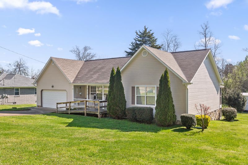 124 Emerald Dr, Ringgold, GA 30736