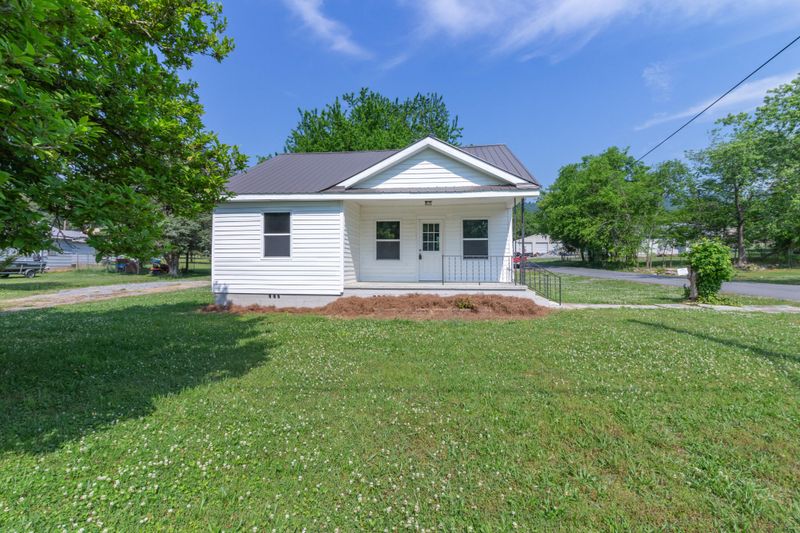 265 Case Ave, Trenton, GA 30752