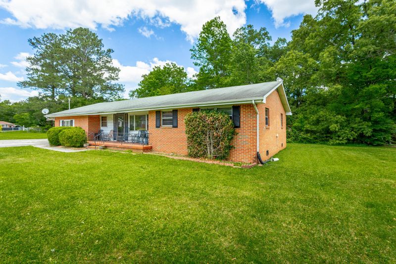 98 Linda Cir, Ringgold, GA 30736