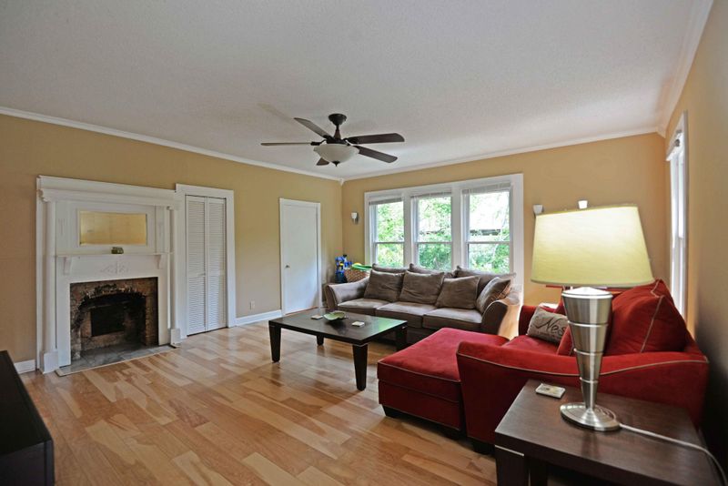 1113 S Crest Rd, Rossville, GA 30741