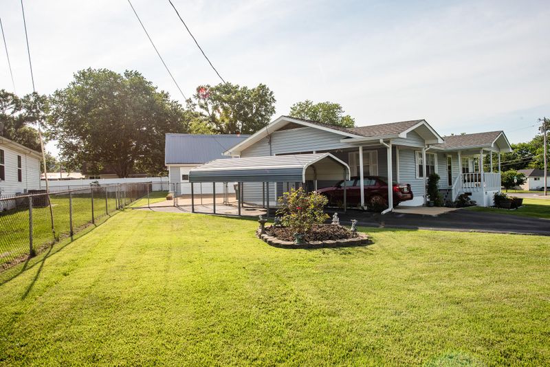 202 Roberts Dr, Fort Oglethorpe, GA 30742
