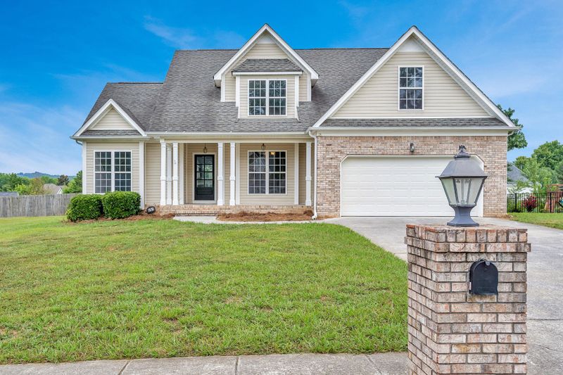657 Cardinal Rd, Ringgold, GA 30736