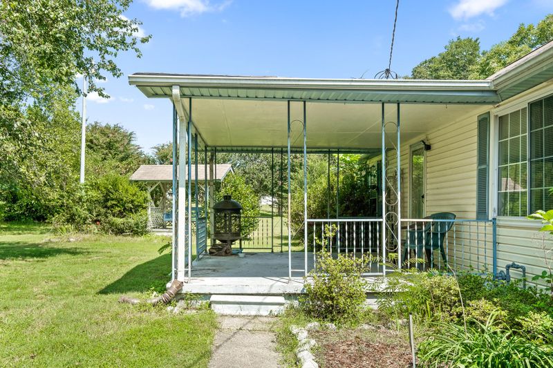 49 Chandler Ct, Chickamauga, GA 30707
