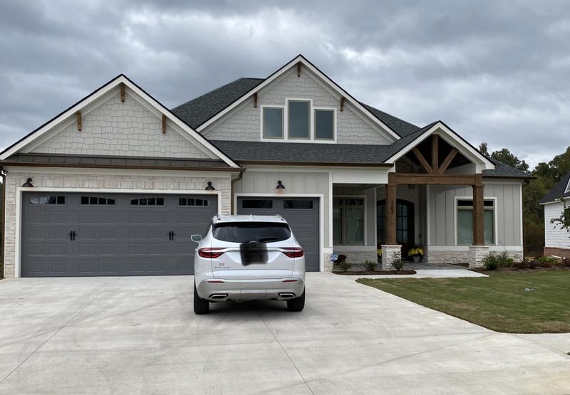 262 Pine Lakes Dr, Ringgold, GA 30736