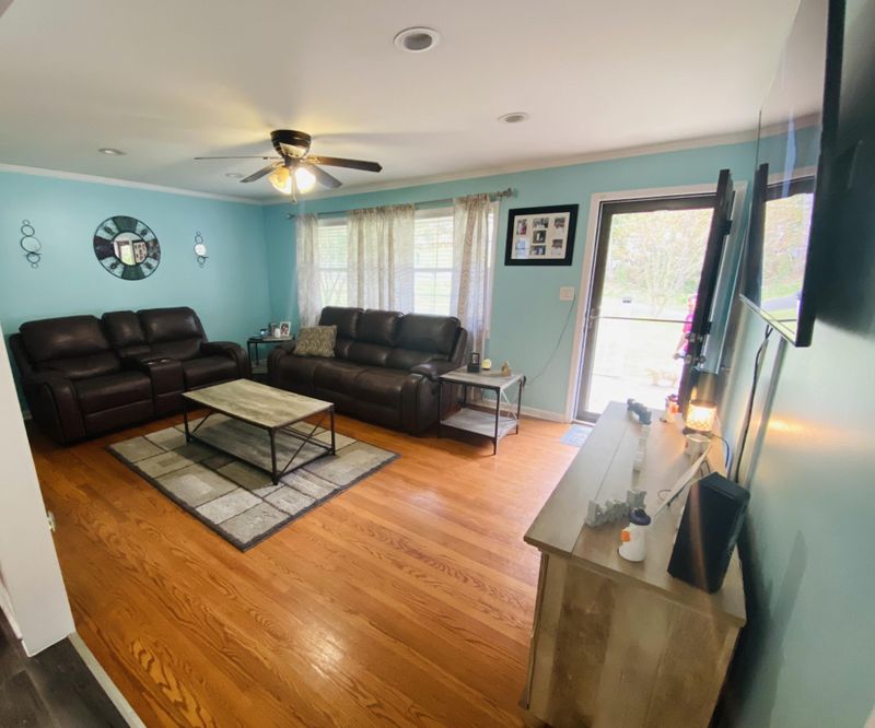 976 W Circle Dr, Rossville, GA 30741