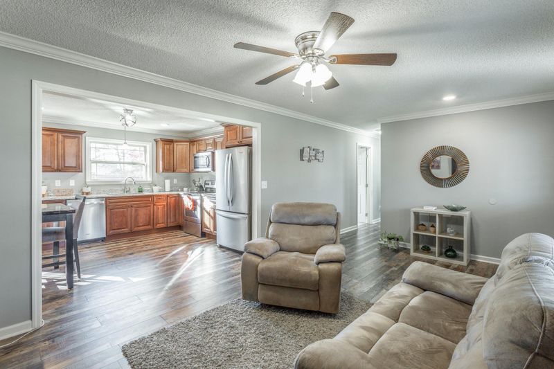 472 Steele Rd, Rossville, GA 30741