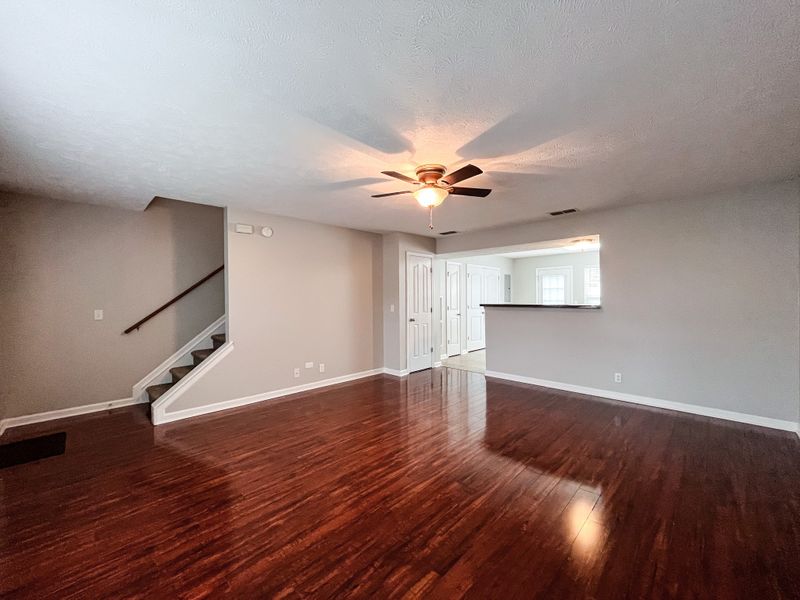 1920 Victory Gallop Ln, Murfreesboro, TN 37128