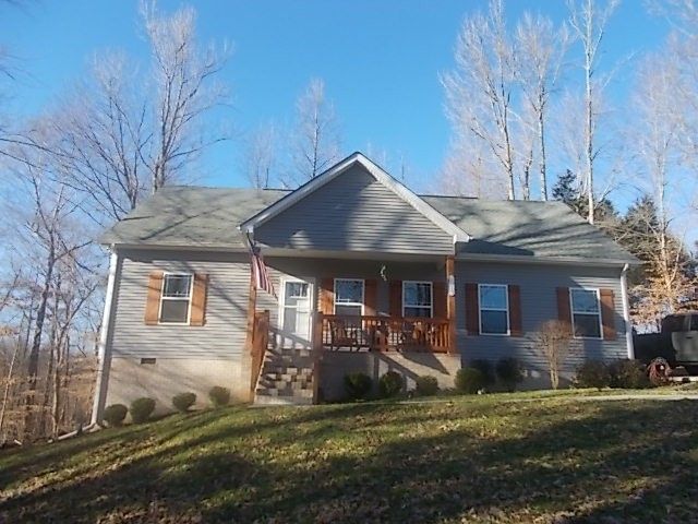 1013 Smiley Troutt Rd, Bethpage, TN 37022