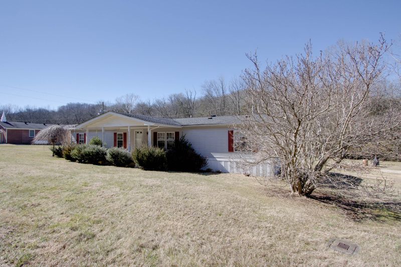 343 Maggart Rd, Elmwood, TN 38560