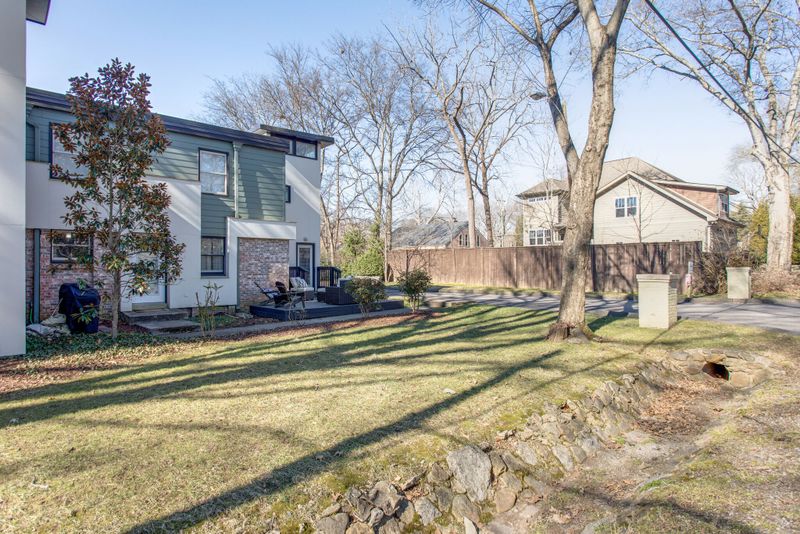 940 Gale Ln #106, Nashville, TN 37204
