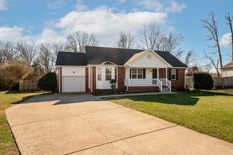 305 Summit Pt, Mount Juliet, TN 37122