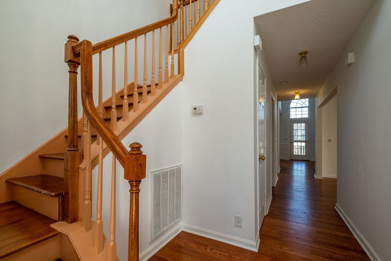 6341 Mount View Rd E, Antioch, TN 37013