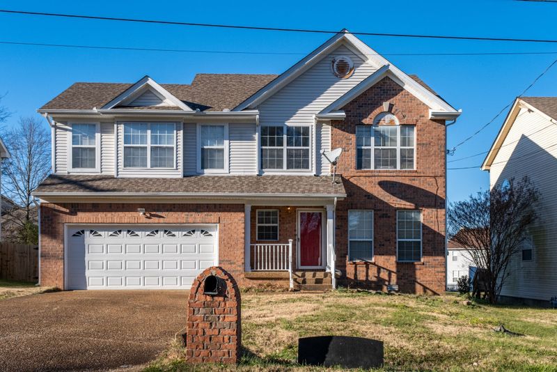 6341 Mount View Rd E, Antioch, TN 37013