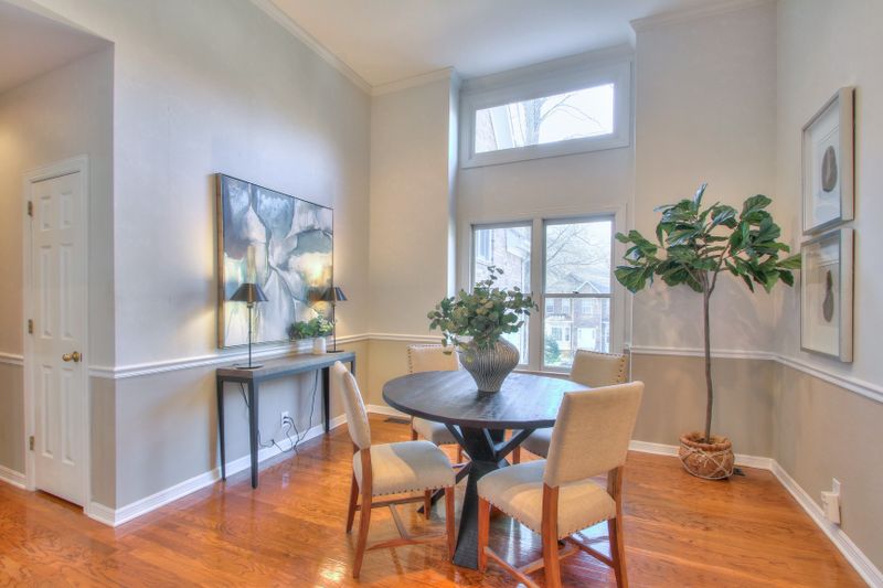2420 Devon Valley Dr, Nashville, TN 37221