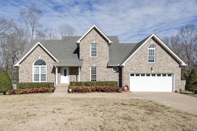 7207 Sir William Dr, Fairview, TN 37062