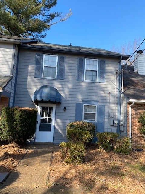 8122 Stacy Square Ct, Nashville, TN 37221