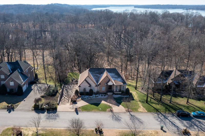 1307 Camelot Bay, Mount Juliet, TN 37122