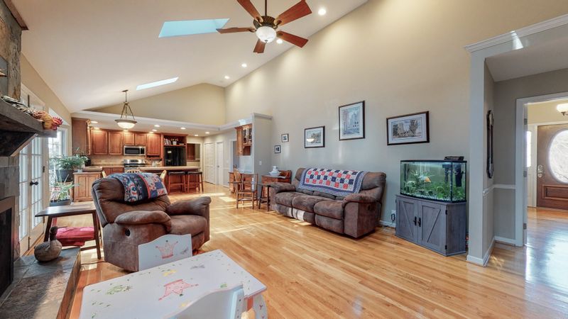 2120 Hartland Rd, Franklin, TN 37069