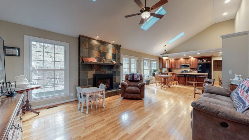 2120 Hartland Rd, Franklin, TN 37069
