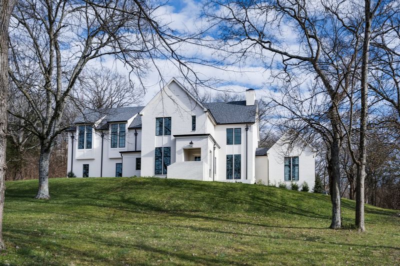 6411 Lansing Dr, Nashville, TN 37209