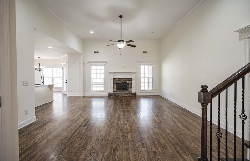 1124 Rivercrest Dr, Murfreesboro, TN 37129